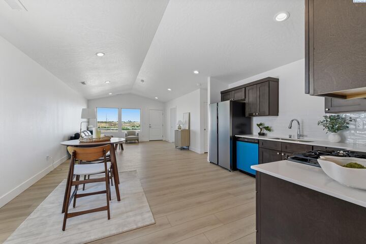 Property Photo:  238 N Dewberry Pl  WA 99336 