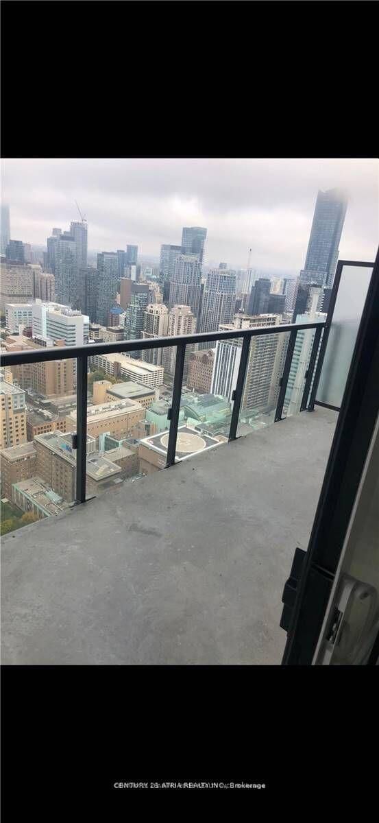 Property Photo: 488 University Avenue 4301 ON M5G 0C1
