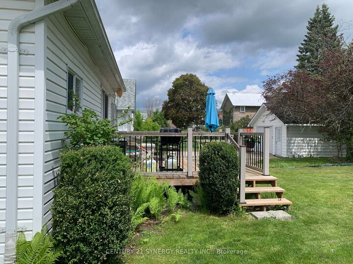 Property Photo: 45 Abel Street ON K7A 4M2