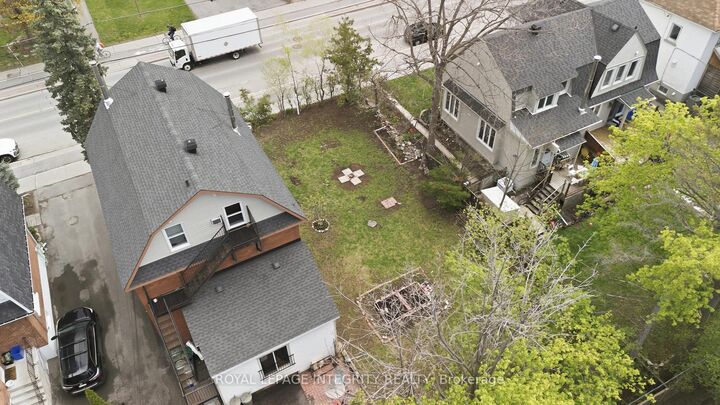 Property Photo:  516 Churchill Avenue N  ON K1Z 5E4 