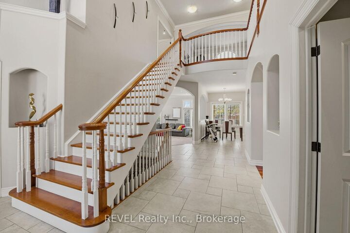 Property Photo:  9 First Street Louth Street  ON L2W 1C7 