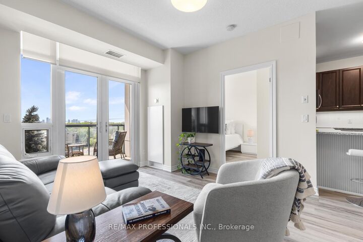 Property Photo: 1135 Royal York Road 801 ON M9A 0C3