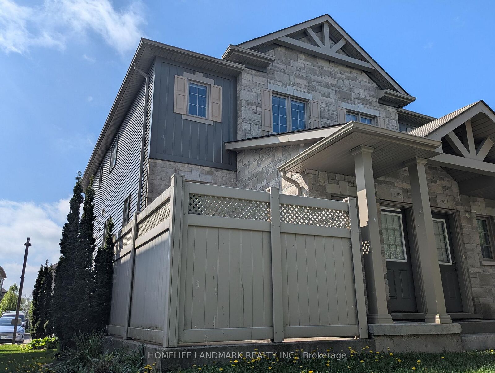 Property Photo:  931 Glasgow Street 27B  ON N2N 0B6 