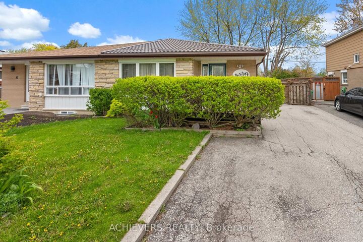 39 Danesbury Crescent — photo 1