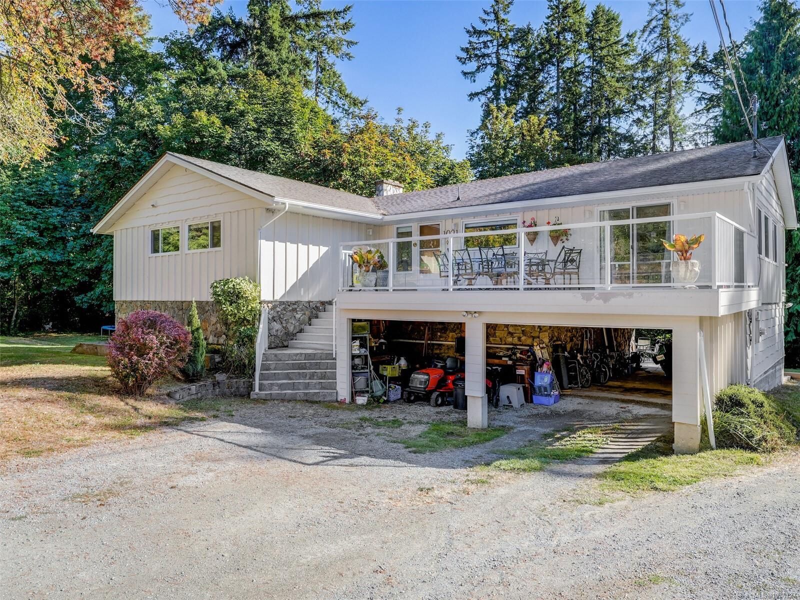 Property Photo:  1021 Tatlow Rd  BC V8L 5P3 