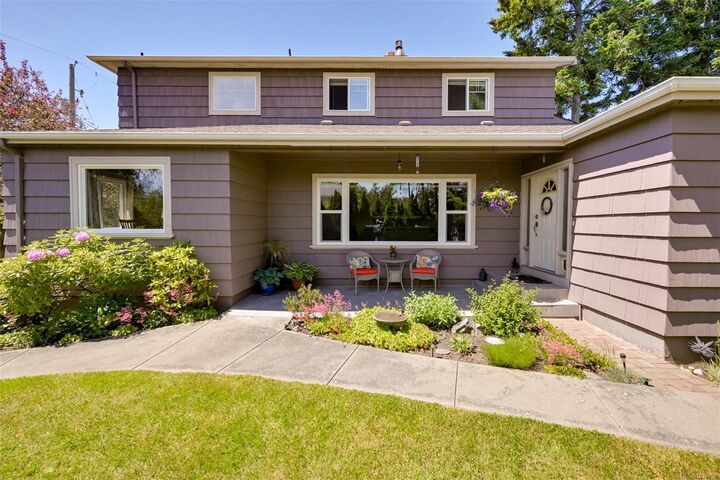 Property Photo:  1718 Garnet Rd  BC V8P 3C8 