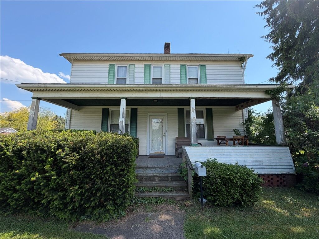 Property Photo:  1705 W Crawford Ave  PA 15425 