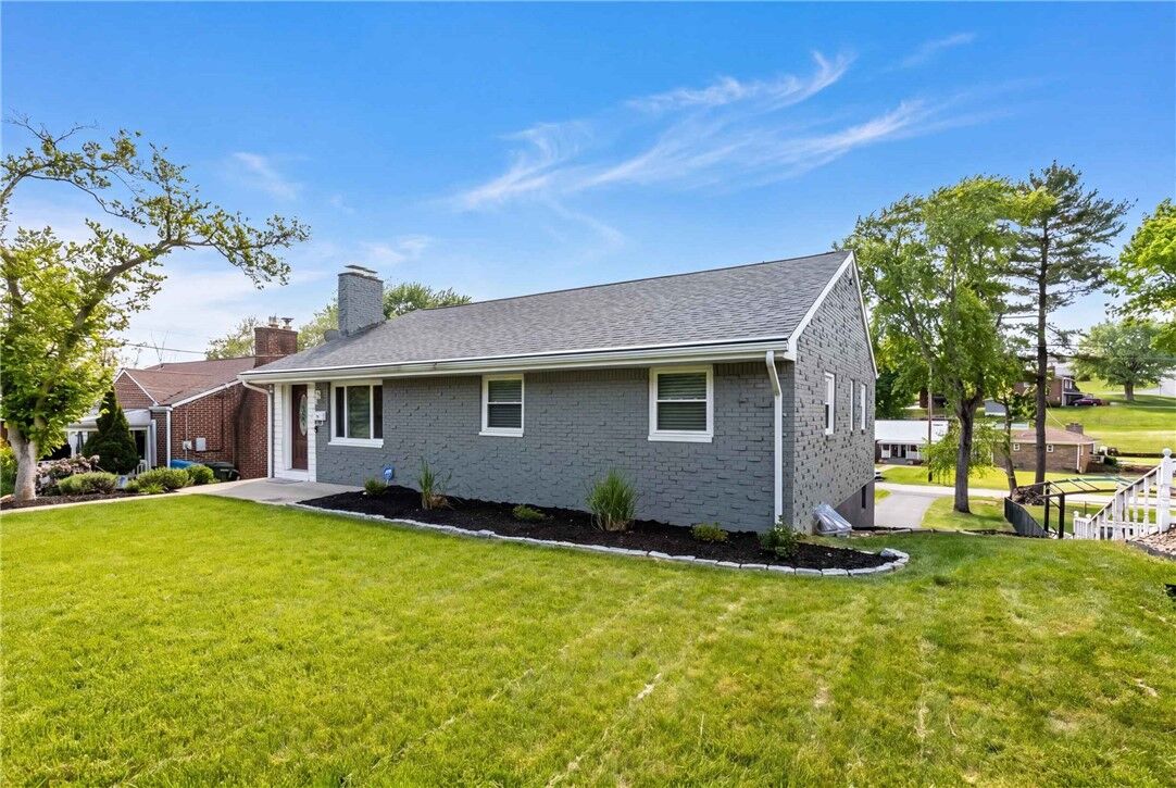 Property Photo: 4952 McAnulty Rd PA 15236