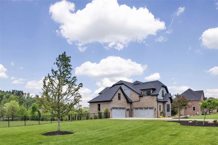 Property Photo:  301 Serendipity Ln  PA 16066 