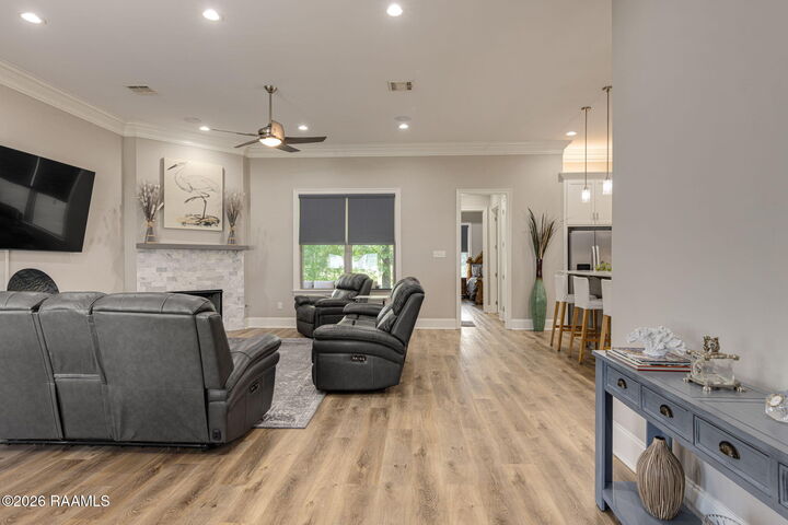 Property Photo: 204 Redfern Street LA 70508