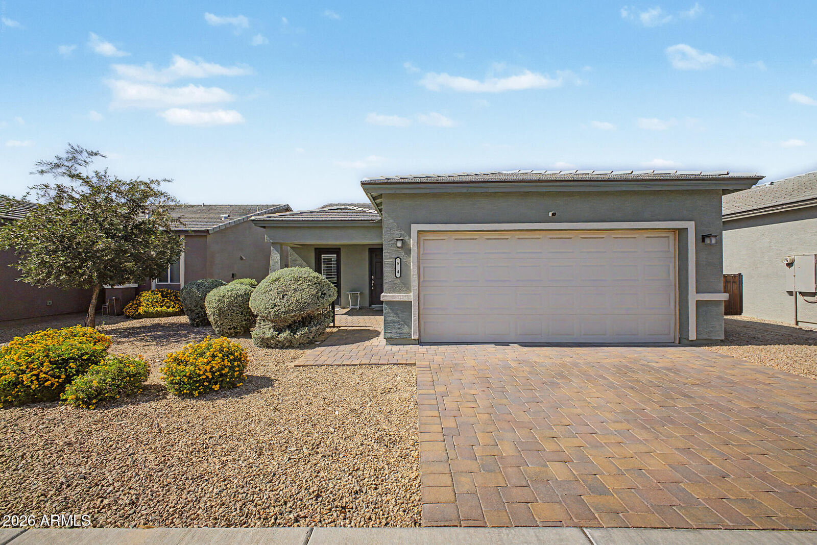Property Photo:  524 W Harwell Road  AZ 85041 