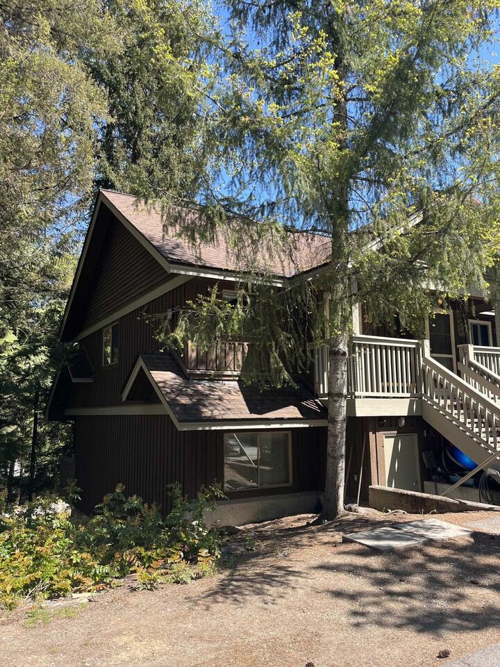 Property Photo: 3102 Panorama Ridge 28D BC V8E 0V3