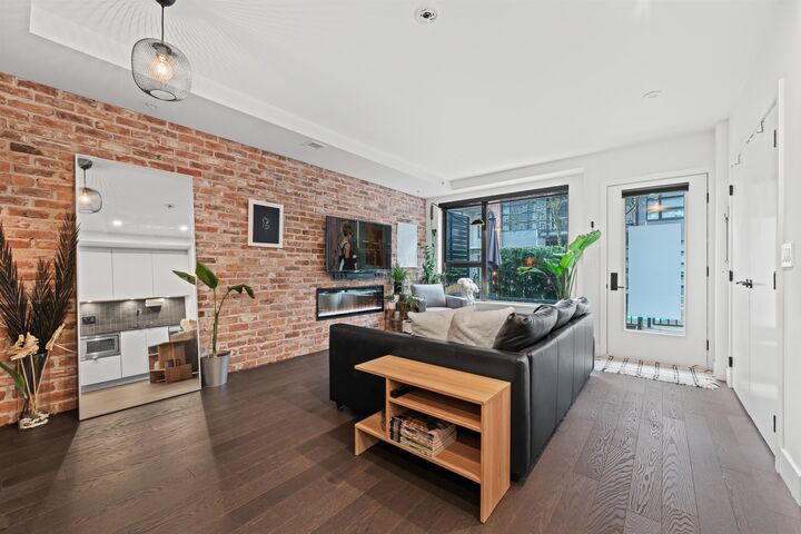 Property Photo:  2726 Spring Street  BC V3H 0K7 