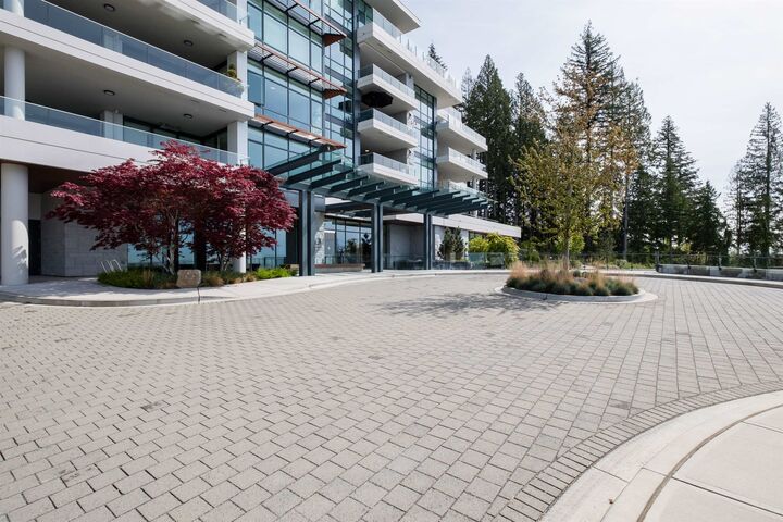 Property Photo: 2958 Burfield Place 302 BC V7S 0B2
