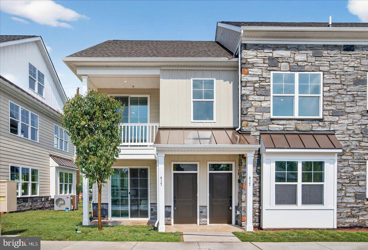 Property Photo: 415 Isabelle Court 101 PA 19438