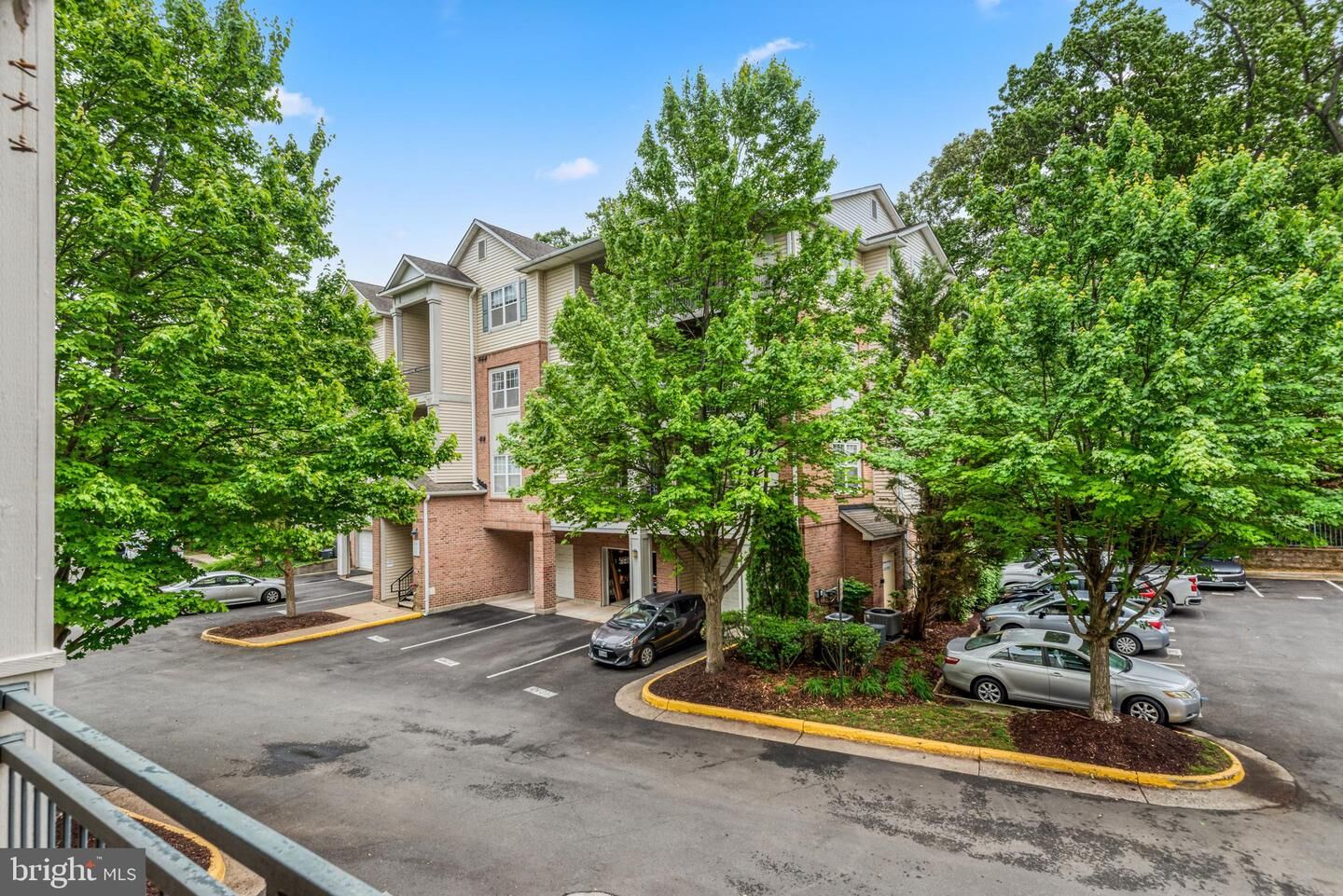 Property Photo:  12120 Garden Ridge Lane 204  VA 22030 
