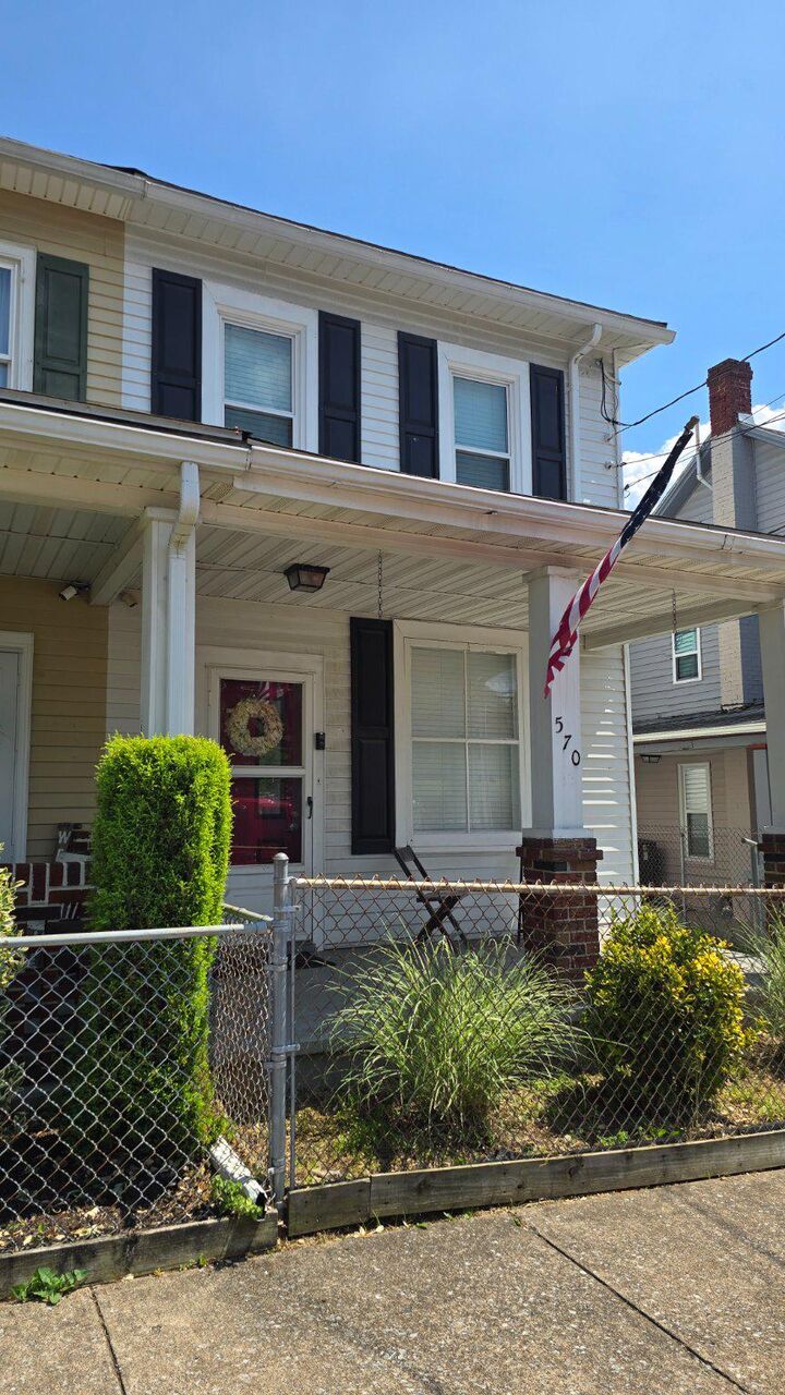 Property Photo:  570 Highland Street  PA 17113 
