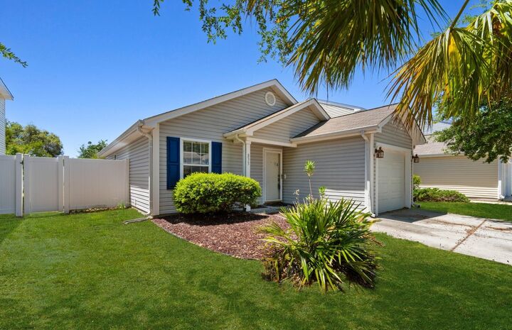 Property Photo:  833 Silvercrest Dr.  SC 29579 