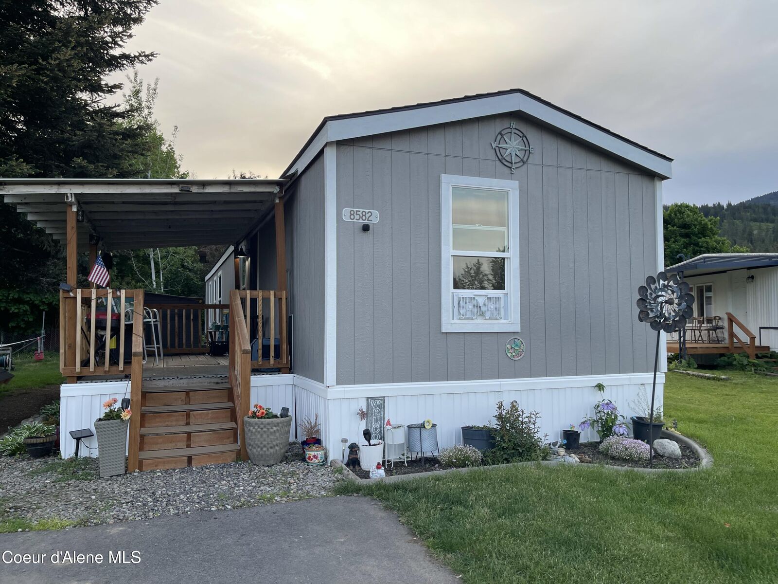Property Photo:  8582 W Park Loop  ID 83858 