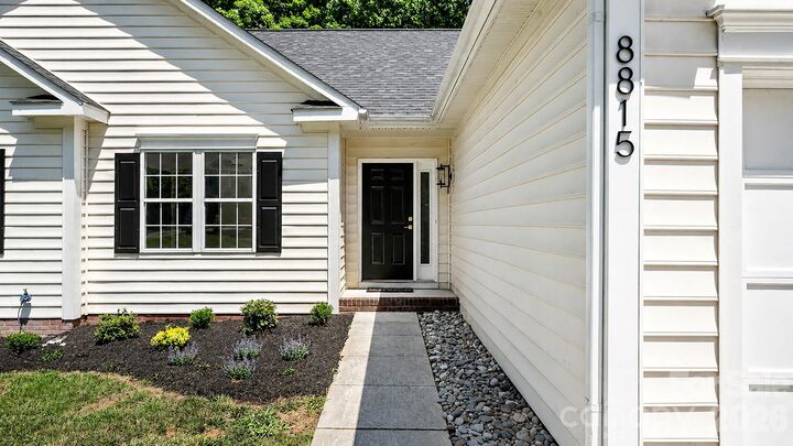 Property Photo: 8815 Burnt Umber Drive NC 28215
