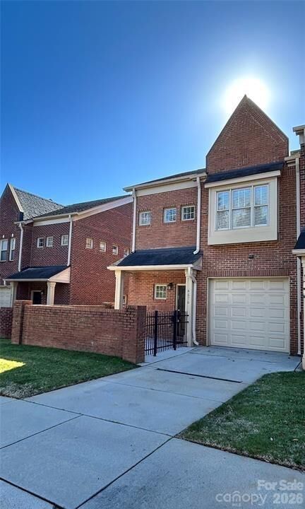 Property Photo: 4670 Dabney Vigor Drive NC 28209