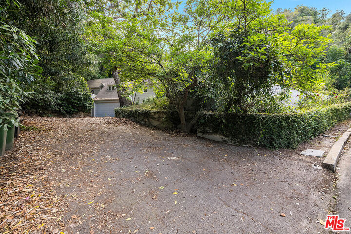 Property Photo:  1495 Stone Canyon Rd  CA 90077 