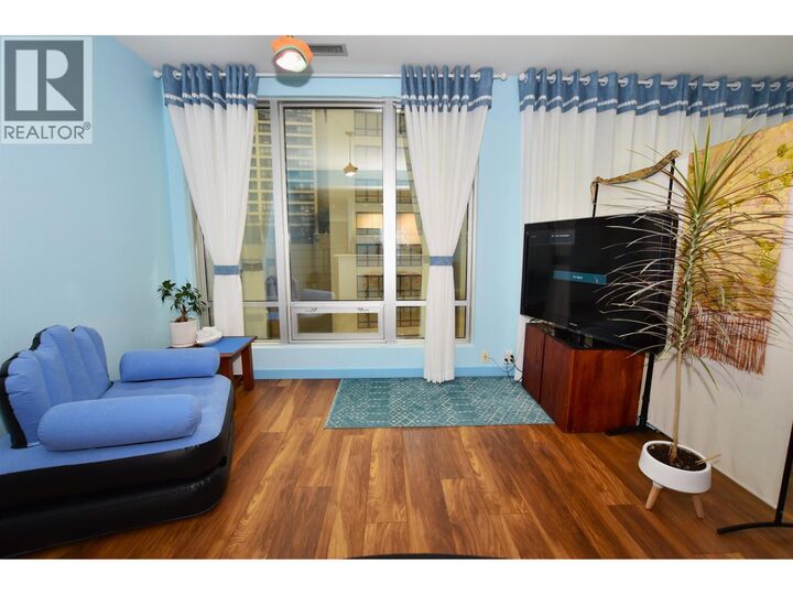 Property Photo: 989 Nelson Street 614 BC V6Z 2S1