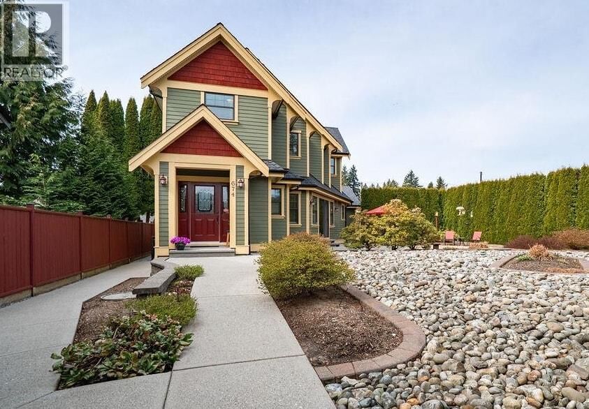 Property Photo:  674 Colinet Street  BC V3J 4X4 