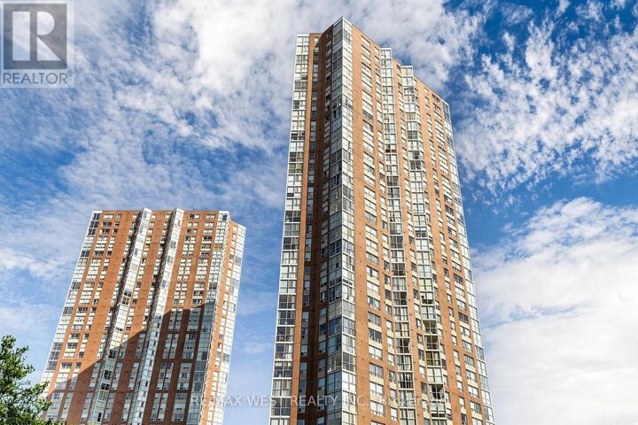 Property Photo: 5 Concorde Place 1302 ON M3C 3M8