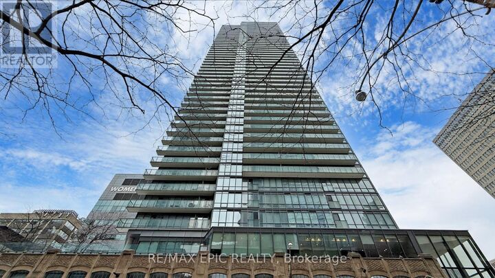 Property Photo:  832 Bay Street 3208  ON M5S 1Z6 