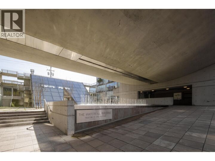 Property Photo:  1540 West 2nd Avenue  BC V6J 1H2 