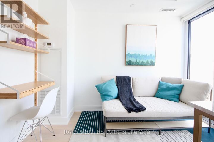 Property Photo: 7 Grenville Street 2108 ON M4Y 1X3
