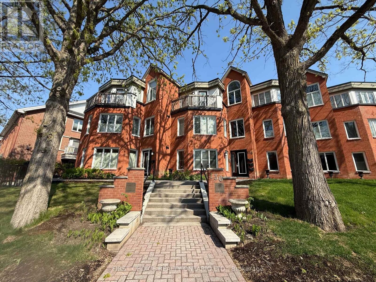 Property Photo: 130 Greenfield Avenue C ON K1S 5L2