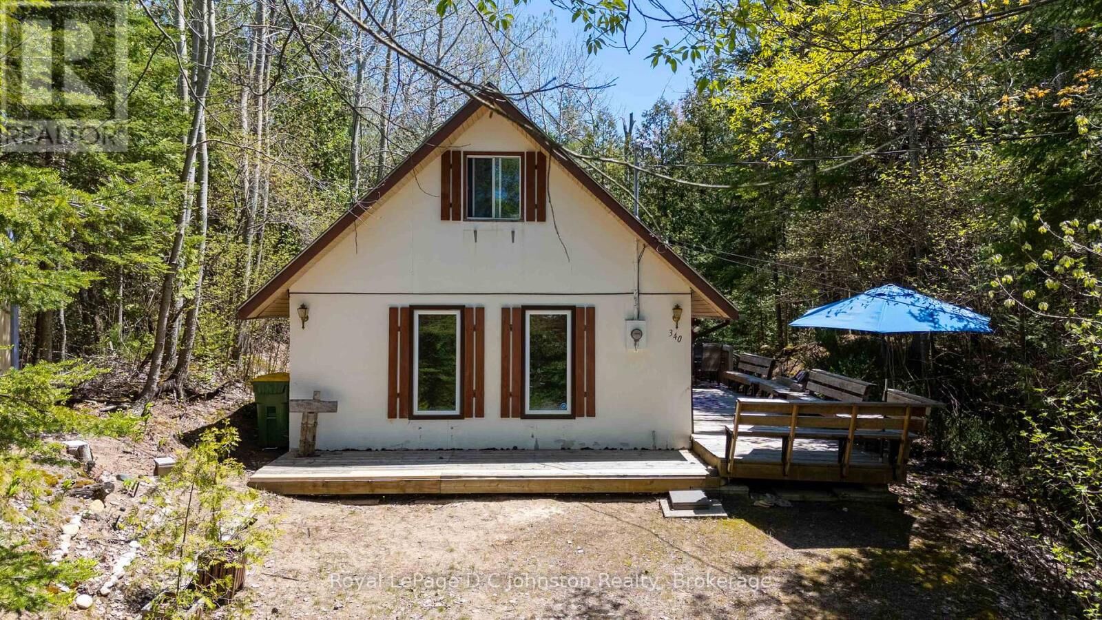 Property Photo:  102 Thompson Avenue  ON N0H 2G0 