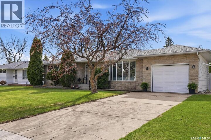 Property Photo: 1918 Ewart Avenue SK S7J 1X7