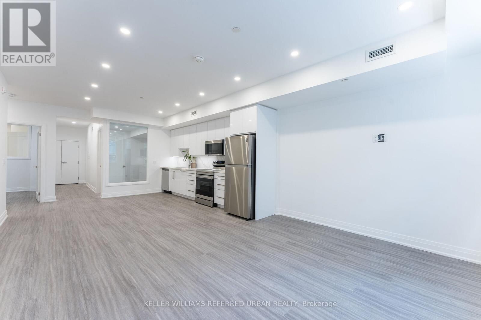 Property Photo:  475 Queen Street West 202  ON M5V 2A9 