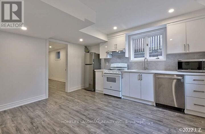 Property Photo:  23 Pennycross Court Unit#2  ON L4L 3M6 