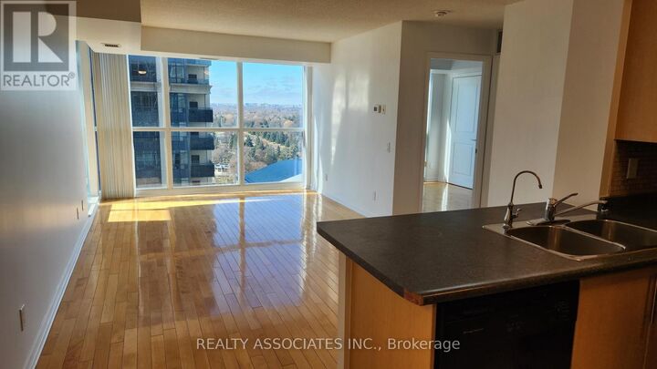 Property Photo:  4978 Yonge Street 2109  ON M2N 7G8 