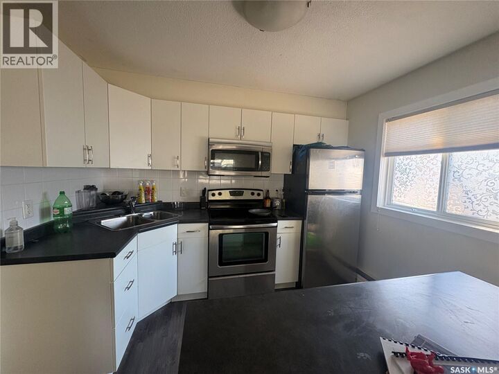 Property Photo:  2060 Lorne Street  SK S4P 2M2 