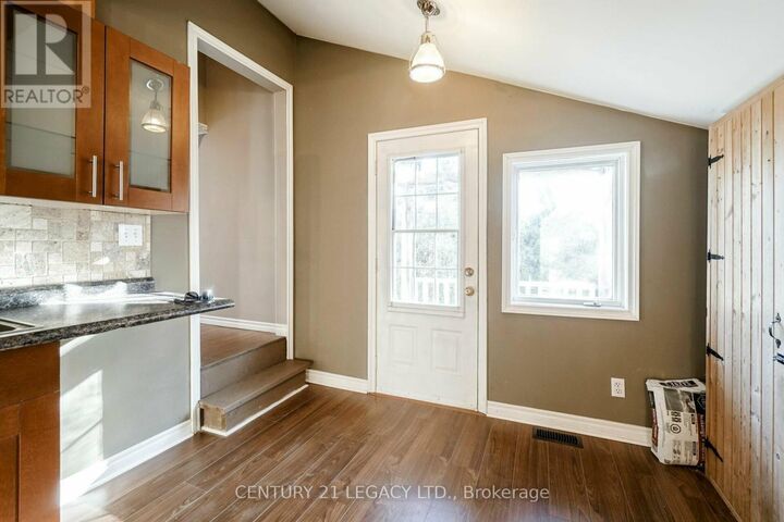 Property Photo:  1 Milton Heights Crescent  ON L9T 2W7 