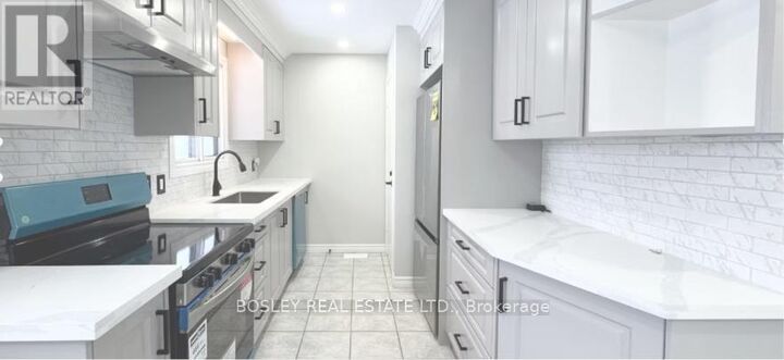 Property Photo:  100 Fairway Road North  ON N2A 2N5 