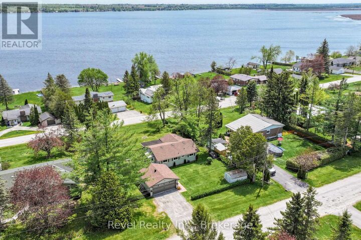 Property Photo: 133 Victoria Drive East ON K0M 1G0