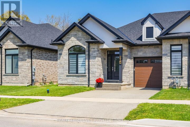 Property Photo: 504 Royal Ridge Court ON N9V 3W4