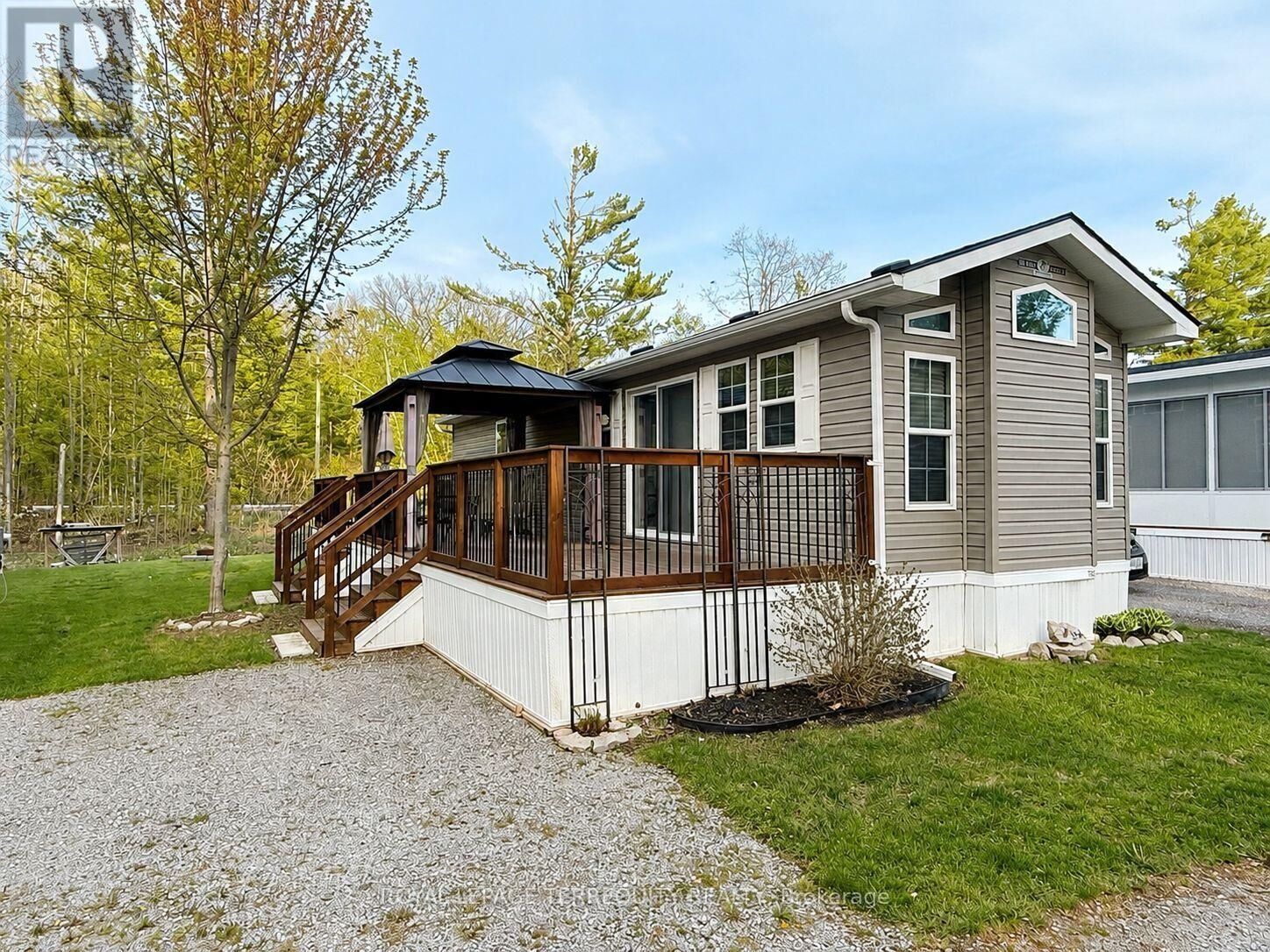 Property Photo: 356 Rockhaven ON K0L 2H0