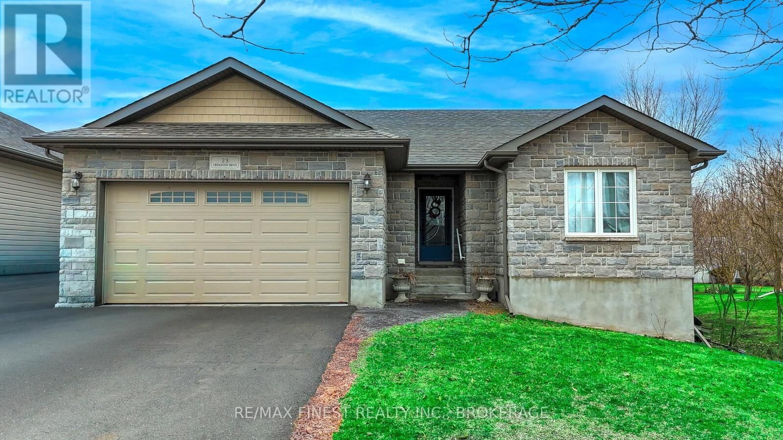 Property Photo:  23 Creighton Drive  ON K0H 2H0 