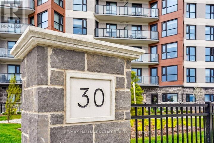 Property Photo: 30 Hanmer Street West 412 ON L4N 0J8