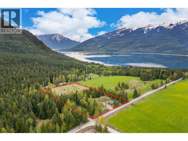 Property Photo: 787 Crescent Bay Road BC V0G 1R1