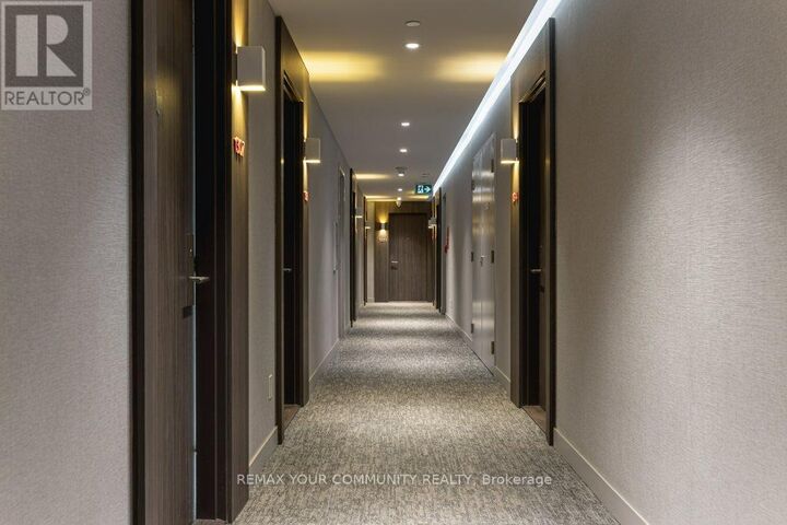 Property Photo:  185 Roehampton Avenue 1312  ON M4P 1R4 