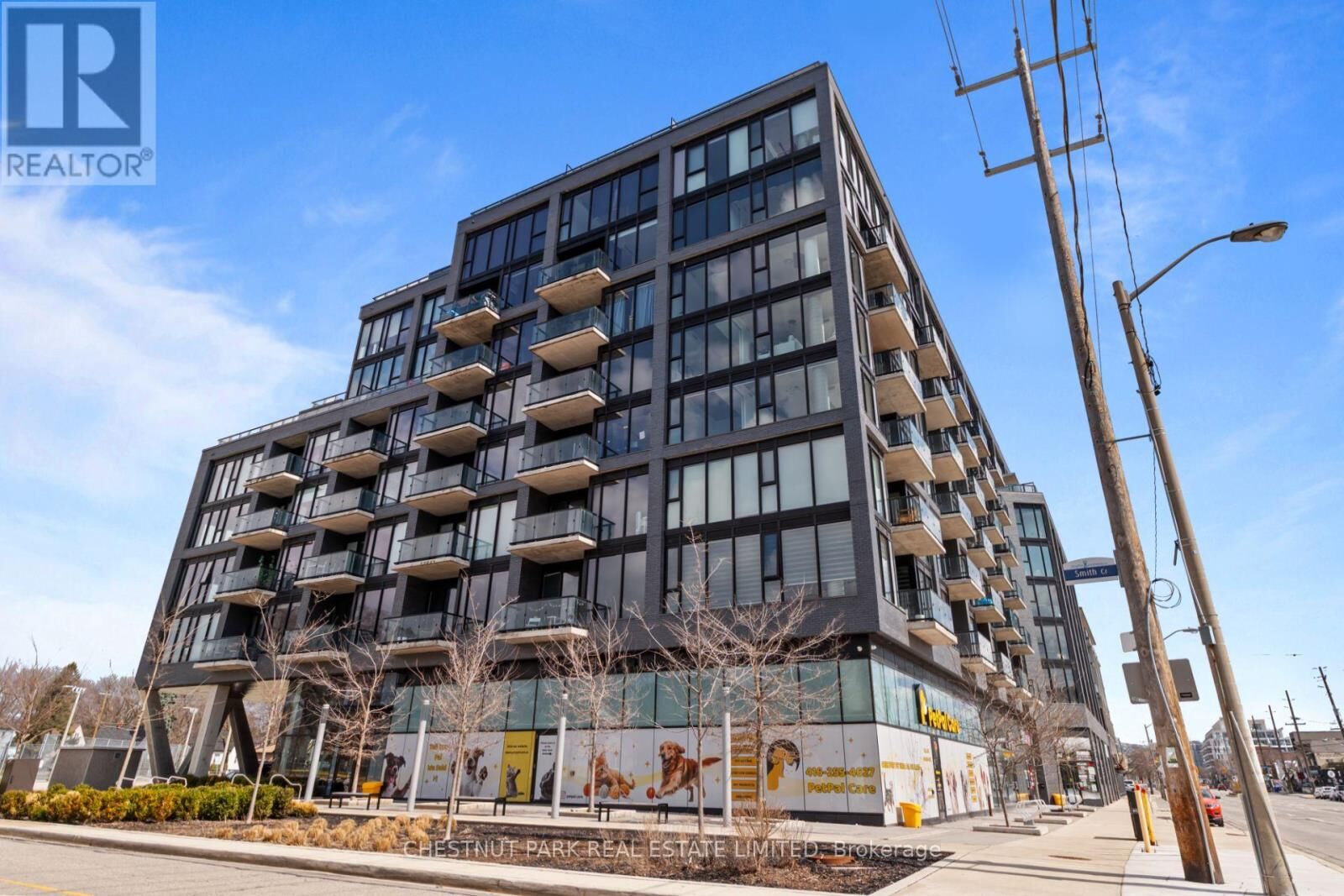 Property Photo:  7 Smith Crescent 813  ON M8Z 0G3 
