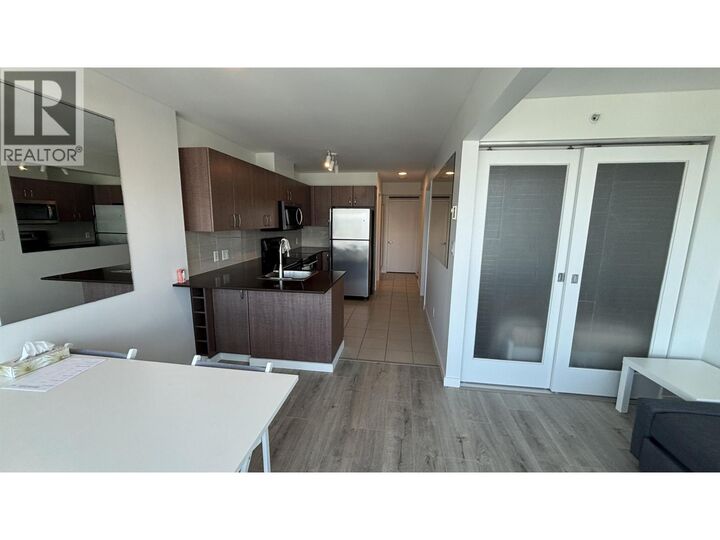 Property Photo:  610 Granville St Street 2908  BC V6C 3J3 